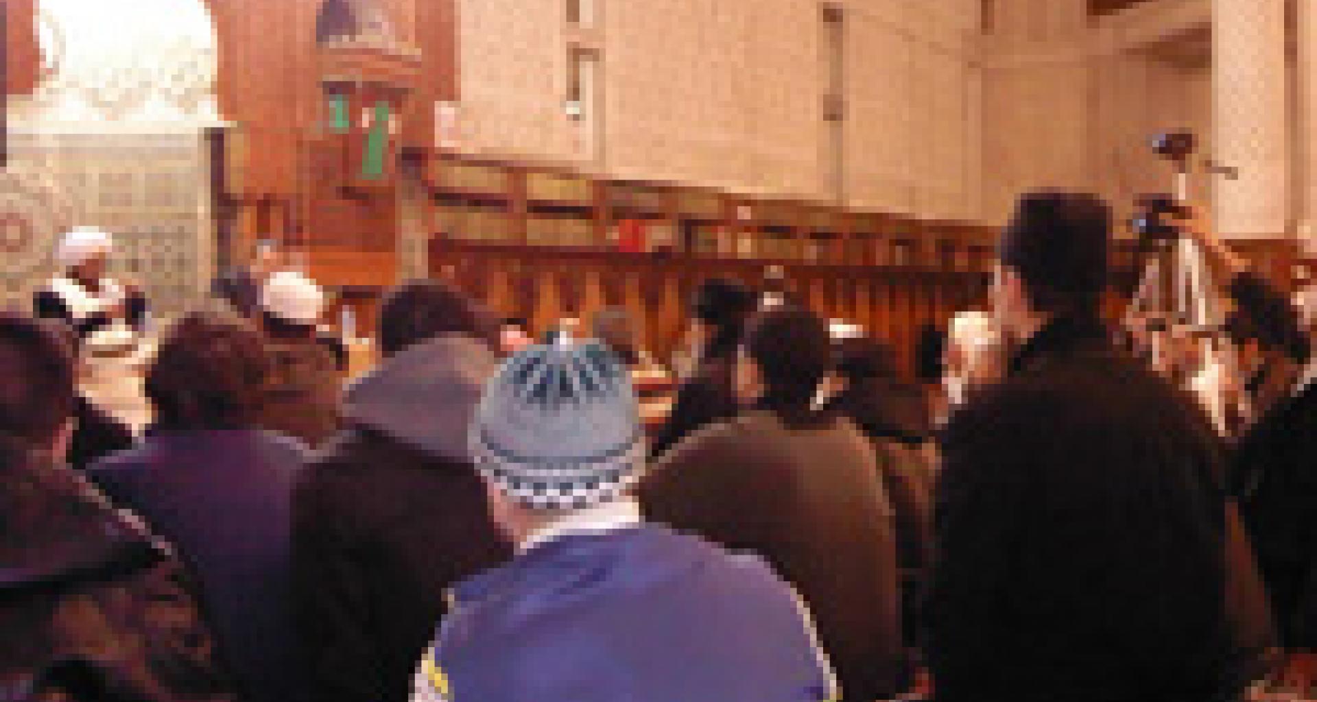 الحبيب عمر وجانب من الحضور في مسجد ايفري