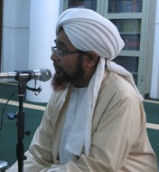 المؤمنة بين عروض الرحمن ورسوله وبين ما يعرض الشيطان وأهل سبيله المؤمنة بين عروض الرحمن ورسوله وبين ما يعرض الشيطان وأهل سبيله
