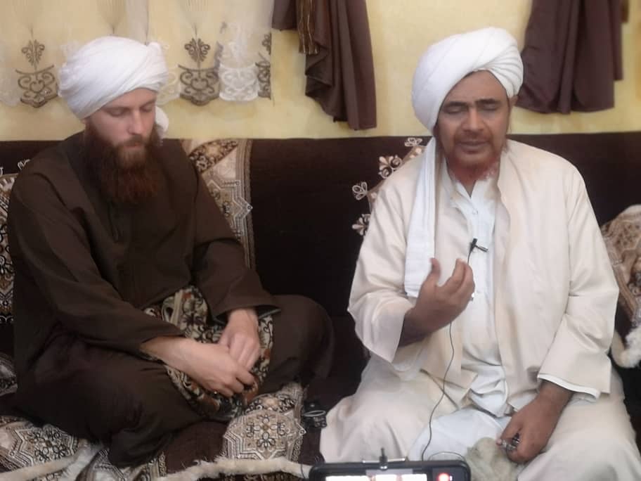 عظمة الالتفاف حول الذات المحمدية.. استقامةً وإصلاحًا وفوزَ أبد عظمة الالتفاف حول الذات المحمدية.. استقامةً وإصلاحًا وفوزَ أبد