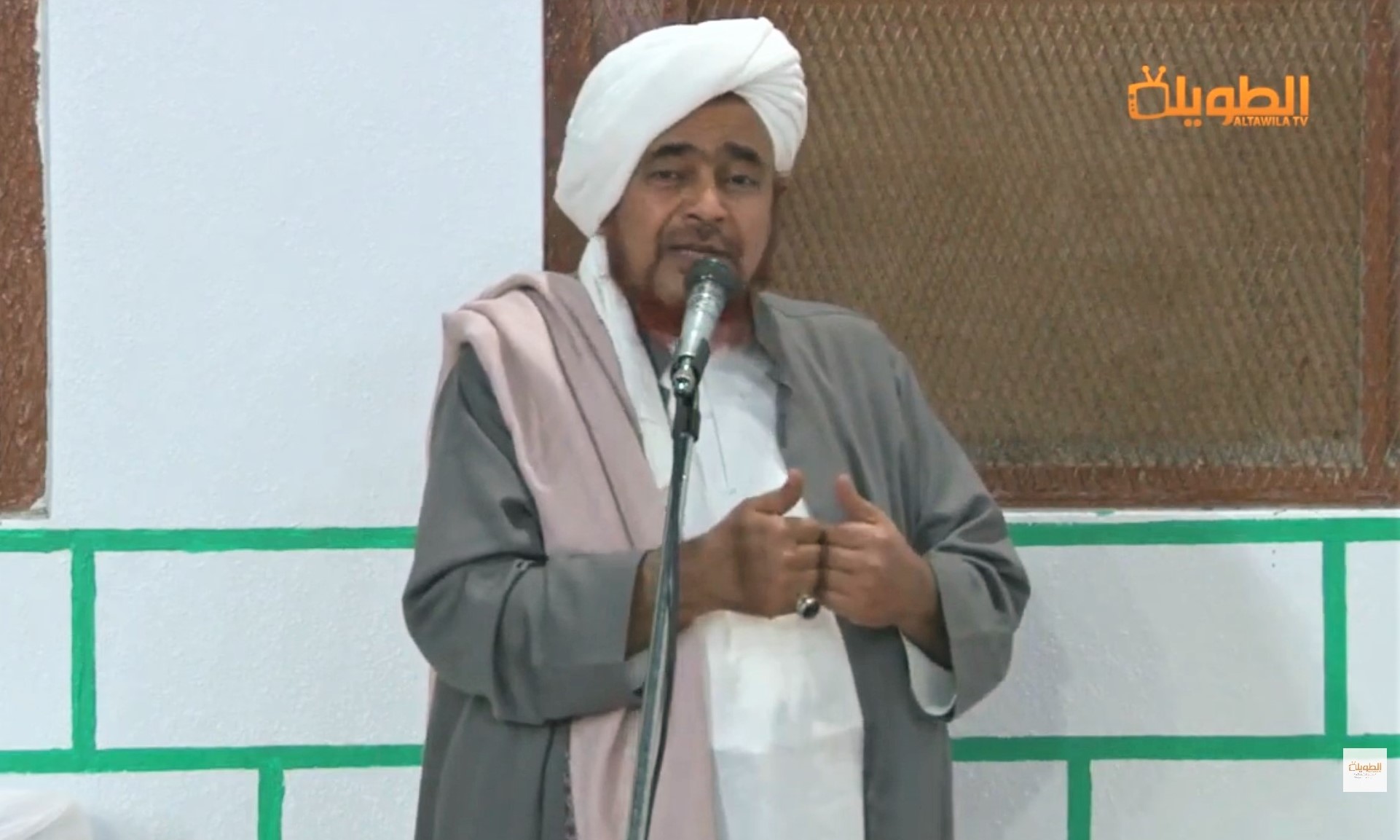 محاضرة في الحفل الختامي للدورات والأنشطة الصيفية - سيئون محاضرة في الحفل الختامي للدورات والأنشطة الصيفية - سيئون