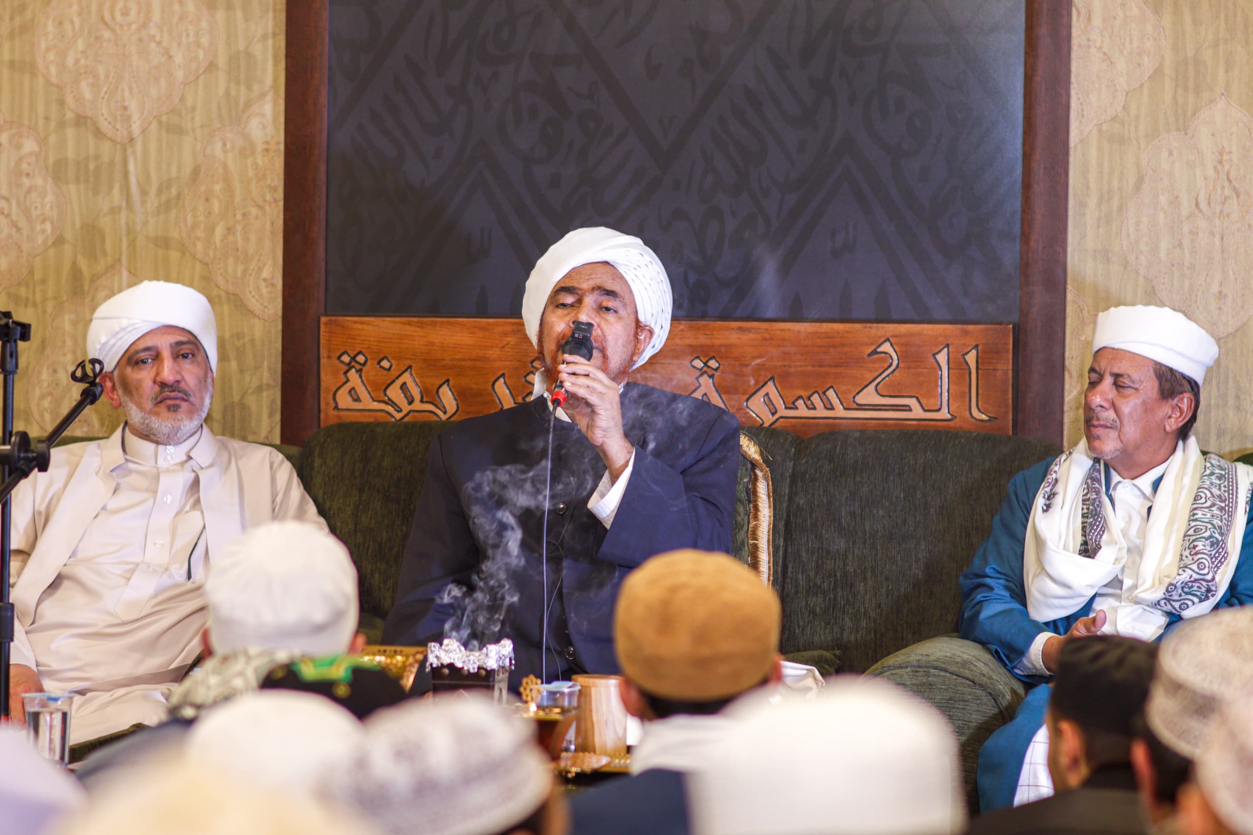 إشراق أنوار النبوة بأسرار الإرث ووعي الخطاب وروابط القلوب والأرواح والأسرار إشراق أنوار النبوة بأسرار الإرث ووعي الخطاب وروابط القلوب والأرواح والأسرار