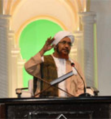 تفسير من قوله تعالى: {قُلْ إِنَّمَا حَرَّمَ رَبِّيَ الْفَوَاحِشَ مَا ظَهَرَ مِنْهَا وَمَا بَطَنَ...}33سورة الأعراف