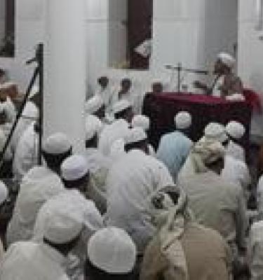 معاني نصوص من الكتاب والسنة في الذكر والمحبة والاستقامة