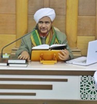 شرح الموطأ -148-  باب ما جاء في صدقة الرقيق والخيل والعسل، من حديث: (ليس على المُسْلِم في عَبْدِهِ ولا في فَرَسِهِ صَدَقَة)