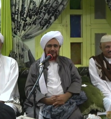 إشراق نور الإسلام وأثره في القلوب وأخوة الإسلام