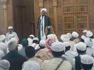 مذاكرة الحبيب عمر في مجلس توديع طلاب الدورة الرابعة والعشرين بدار المصطفى