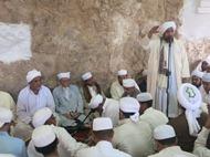 مذاكرة الحبيب عمر بن حفيظ في مجلس الوعظ في زيارة آل الشيخ أبي بكر بن سالم