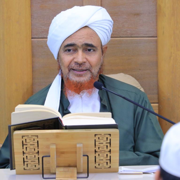 مجلس سماع كتب السنة النبوية بالسند، على العلامة المسند الحبيب عمر بن محمد بن حفيظ